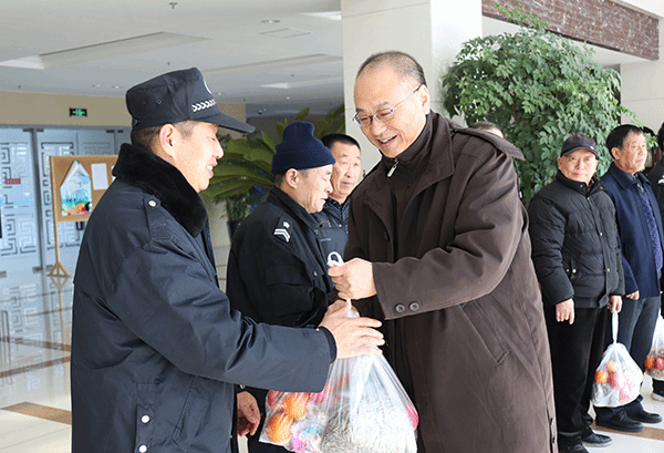 说明: http://www.dlnu.edu.cn/hhh/images/content/2018-02/20180214133641223893.jpg